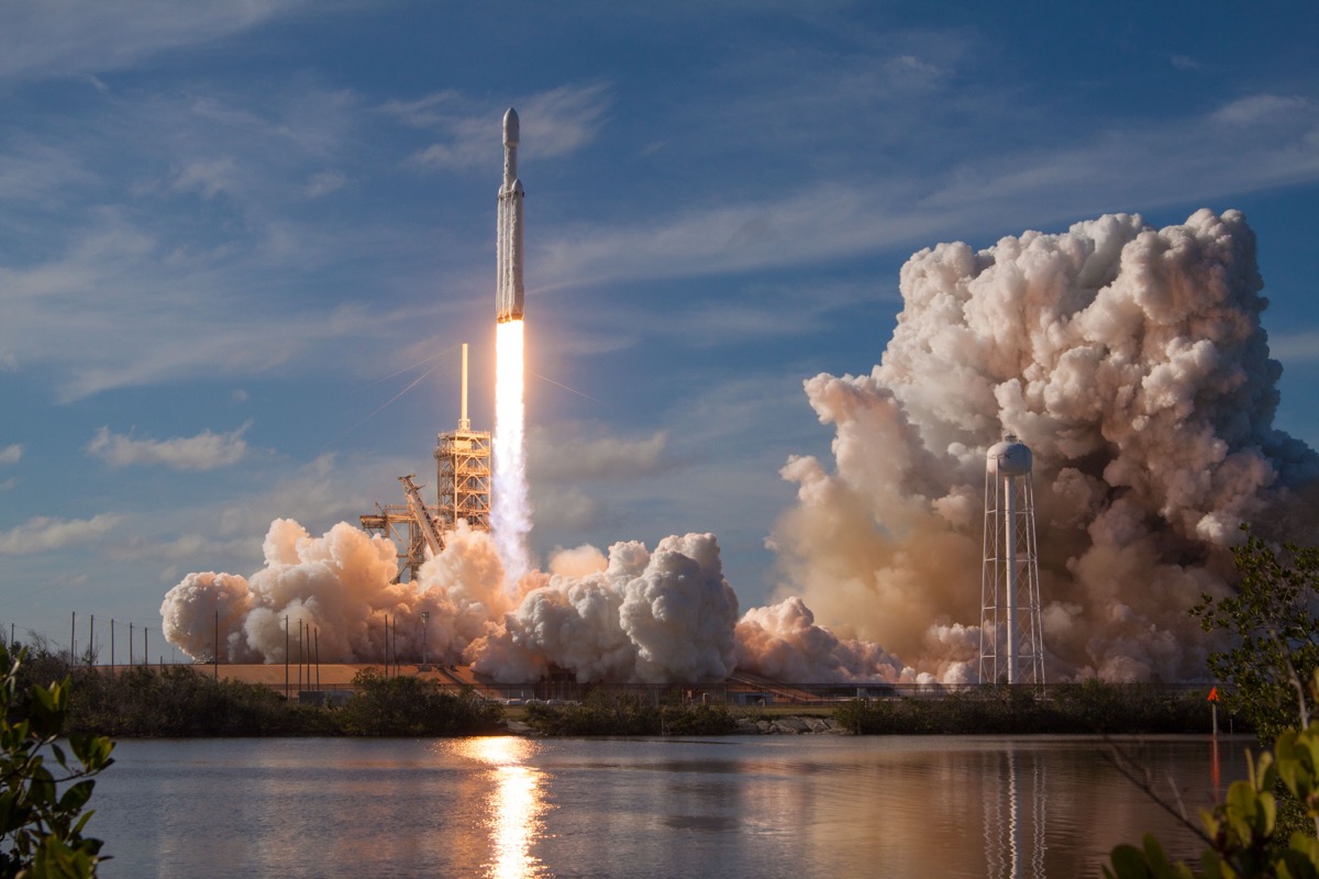 머스크의 SpaceX 로켓 — Cursor를 인수한 그 회사